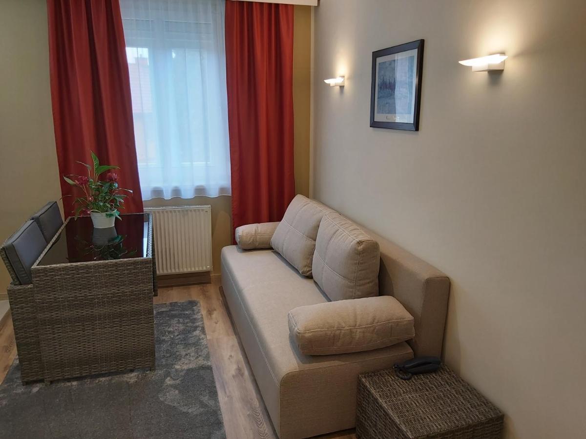 Appartement Aragia 克拉根福 外观 照片