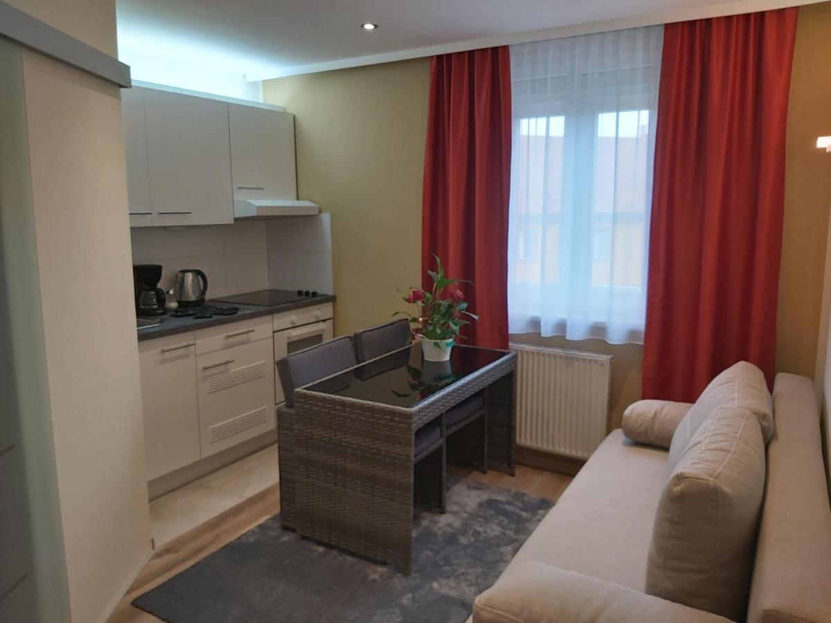 Appartement Aragia 克拉根福 外观 照片